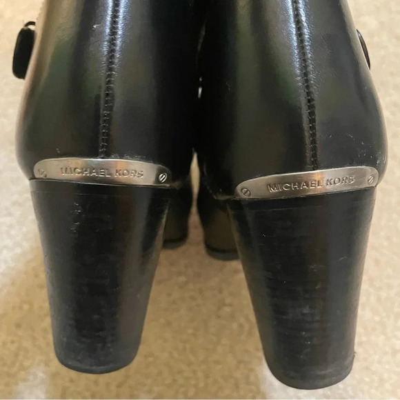 Michael Kors 'Ashton' Mid Ankle Bootie - Picture 9 of 10